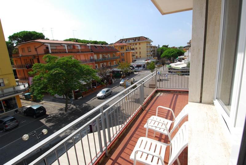 Residence Condominio Roma Eraclea Mare Bagian luar foto